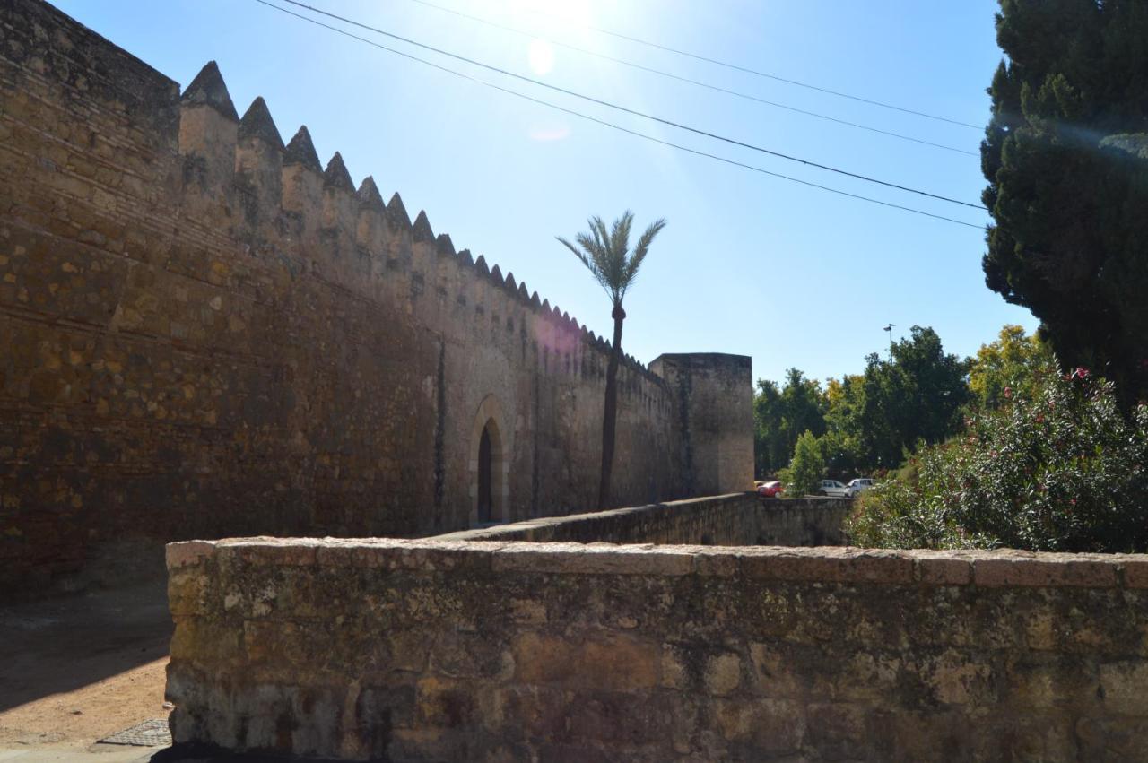 Puerta Sevilla Parking Gratis Кордова Экстерьер фото
