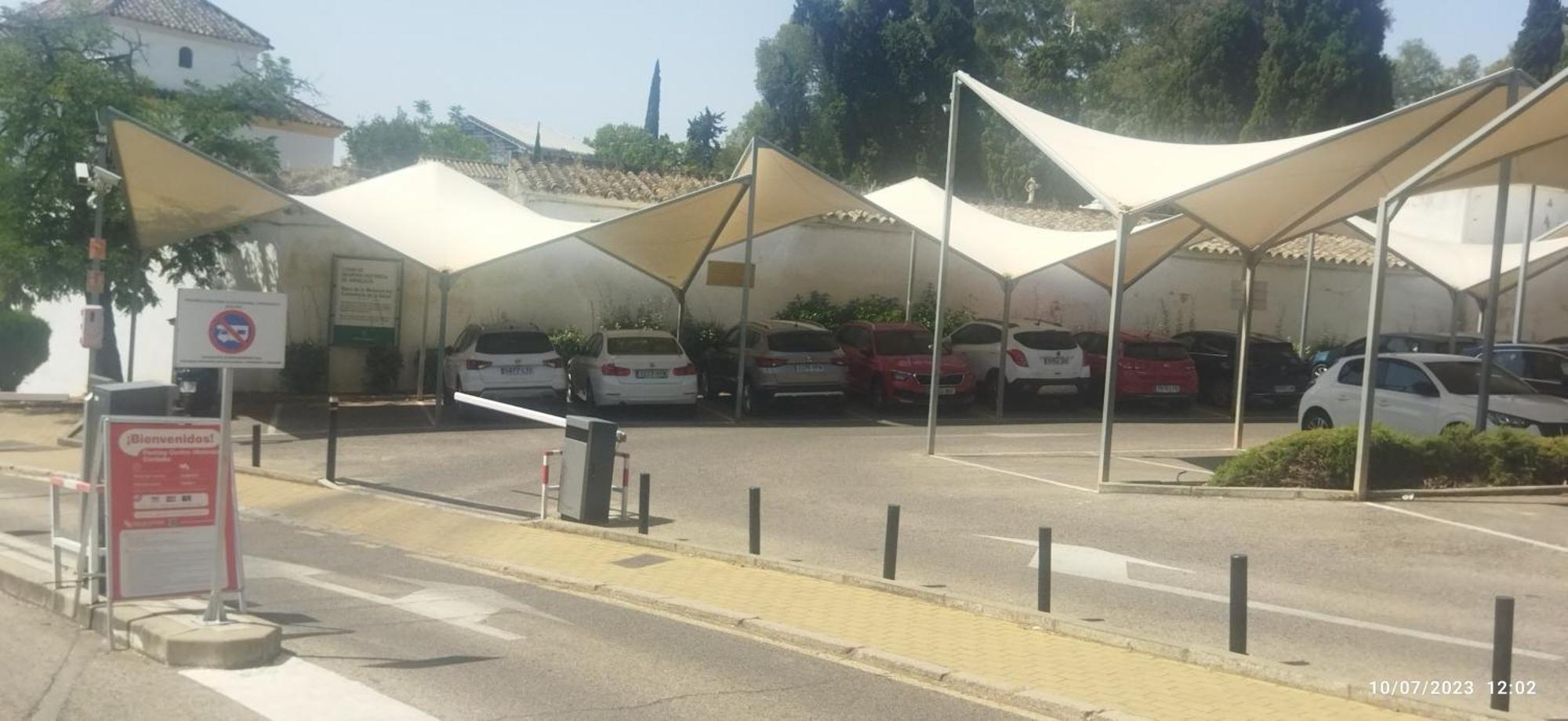 Puerta Sevilla Parking Gratis Кордова Экстерьер фото