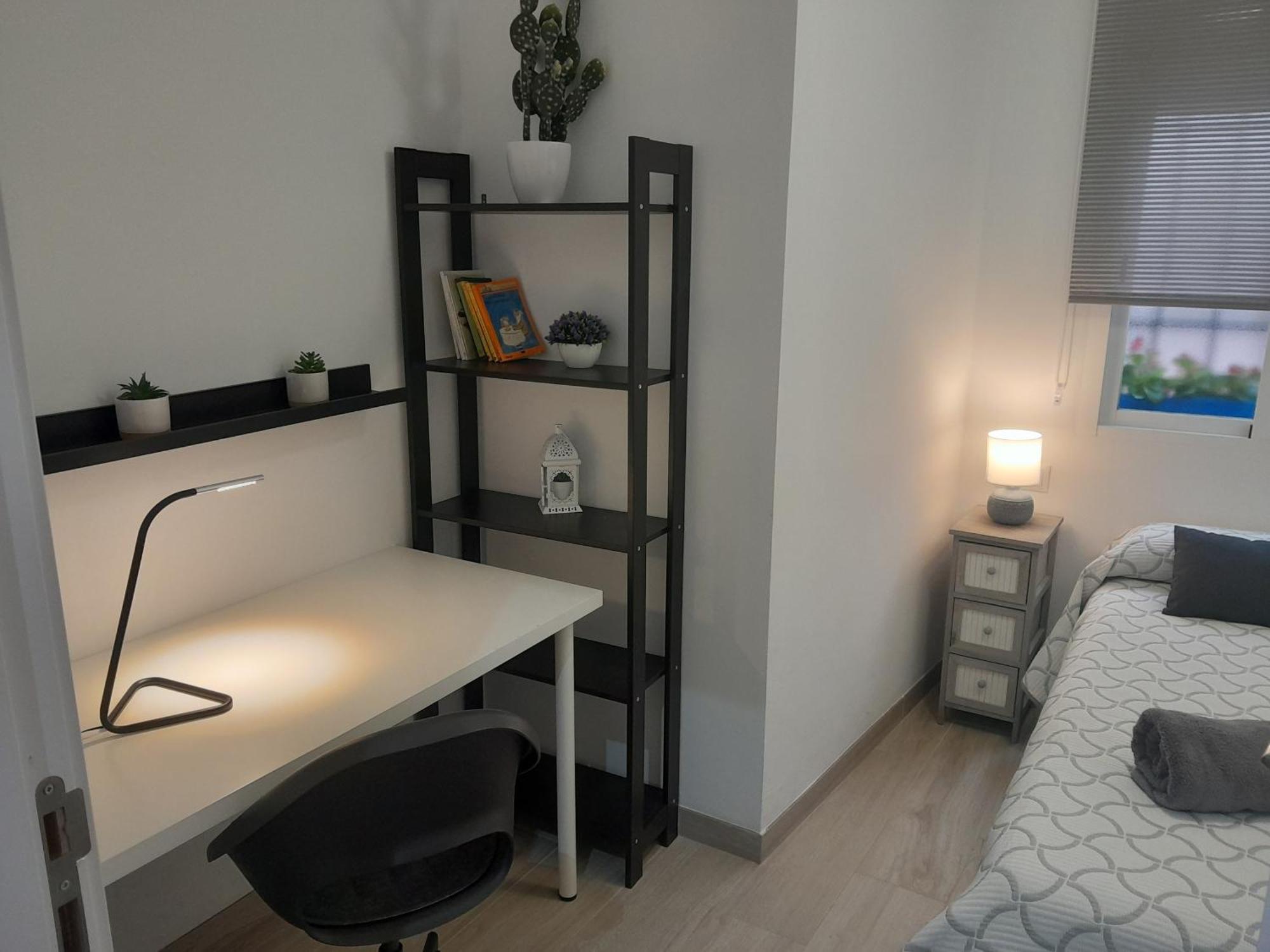 Puerta Sevilla Parking Gratis Кордова Экстерьер фото